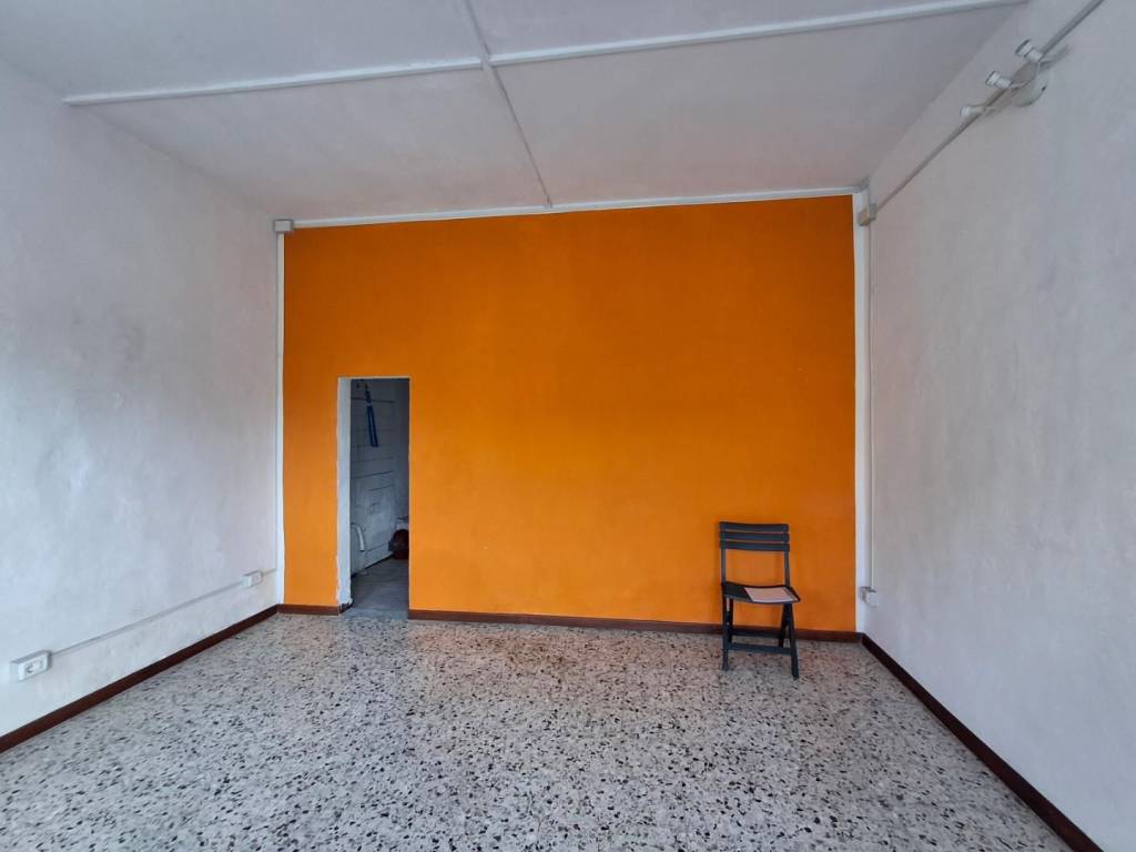 negozio in vendita a Capraia e Limite in zona Limite sull' Arno