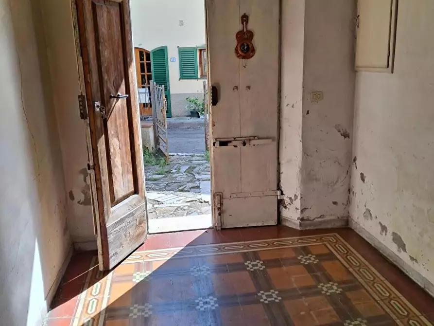casa indipendente in vendita a Capraia e Limite in zona Limite sull' Arno