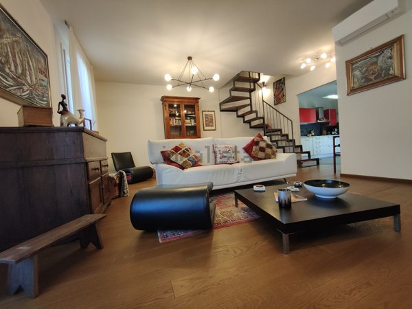 appartamento in vendita a Capraia e Limite