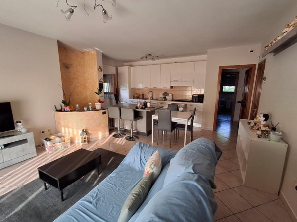 appartamento in vendita a Capraia e Limite