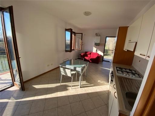 appartamento in vendita a Capraia e Limite in zona Limite sull' Arno