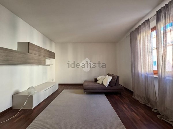 casa indipendente in vendita a Capraia e Limite in zona Limite sull' Arno