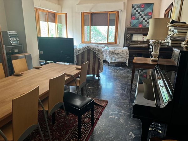 casa indipendente in vendita a Capraia e Limite