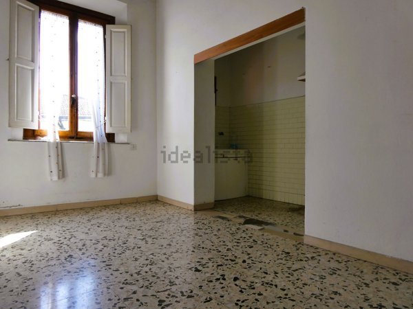 casa indipendente in vendita a Capraia e Limite