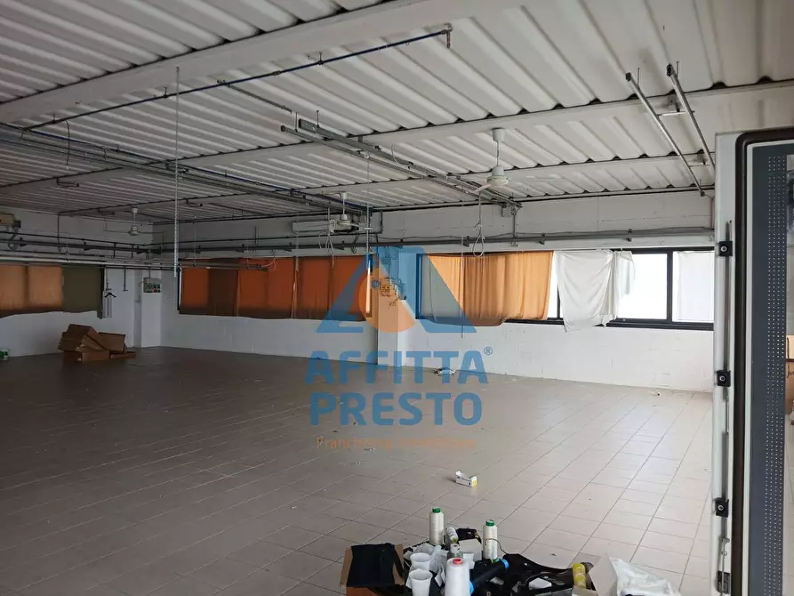 negozio in vendita a Capraia e Limite in zona Limite sull' Arno