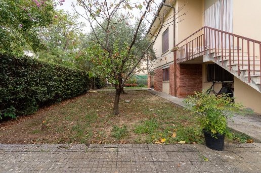 casa indipendente in vendita a Capraia e Limite