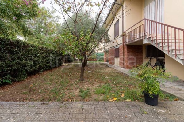 casa indipendente in vendita a Capraia e Limite