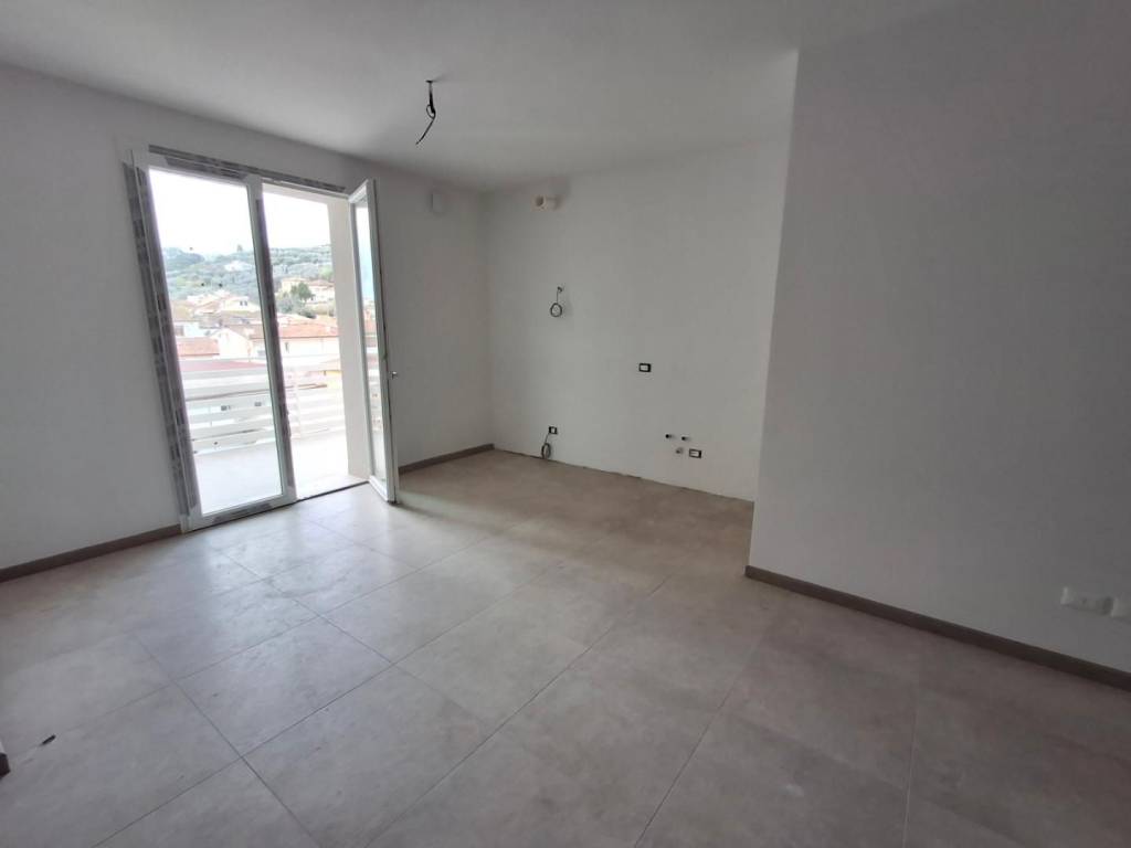 appartamento in vendita a Capraia e Limite