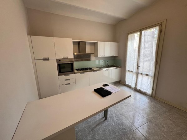 casa indipendente in vendita a Capraia e Limite in zona Limite sull' Arno