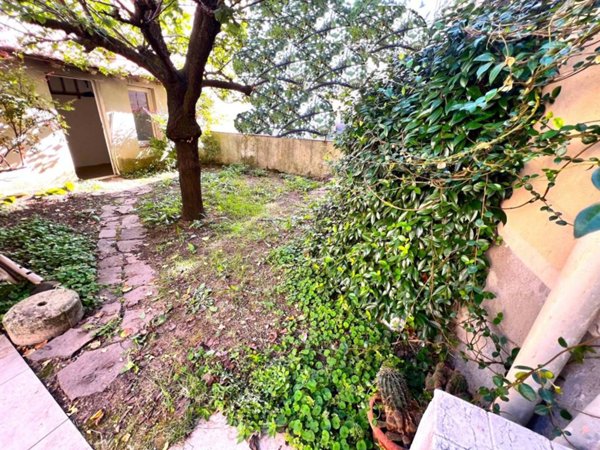 casa indipendente in vendita a Capraia e Limite in zona Limite sull' Arno