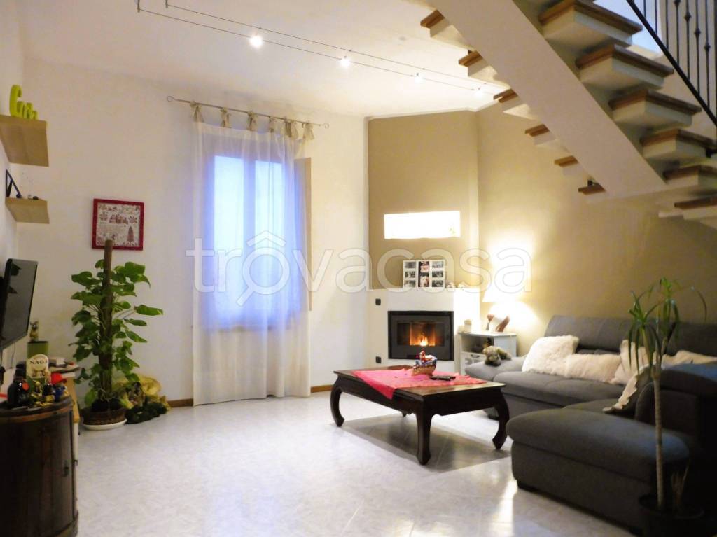 appartamento in vendita a Capraia e Limite