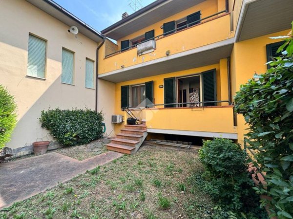 casa indipendente in vendita a Capraia e Limite in zona Limite sull' Arno
