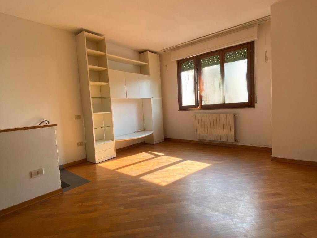 appartamento in vendita a Capraia e Limite