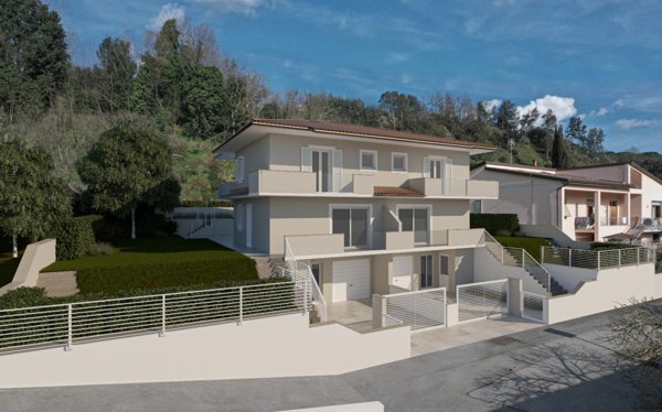 casa indipendente in vendita a Capraia e Limite