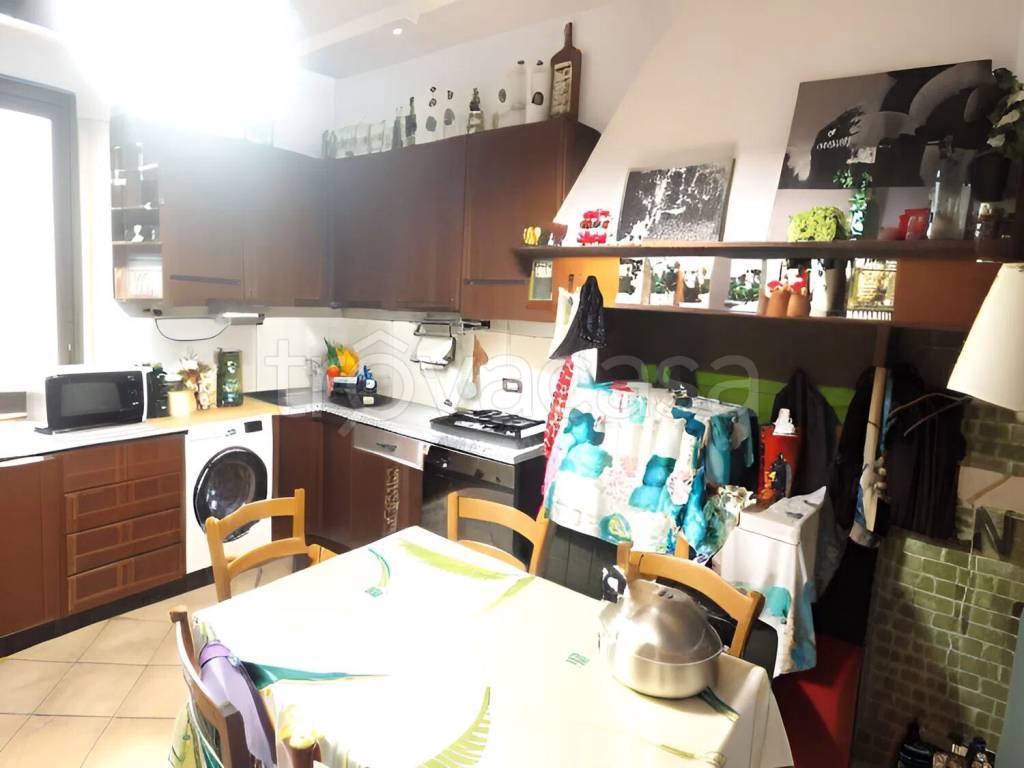 casa indipendente in vendita a Capraia e Limite in zona Limite sull' Arno