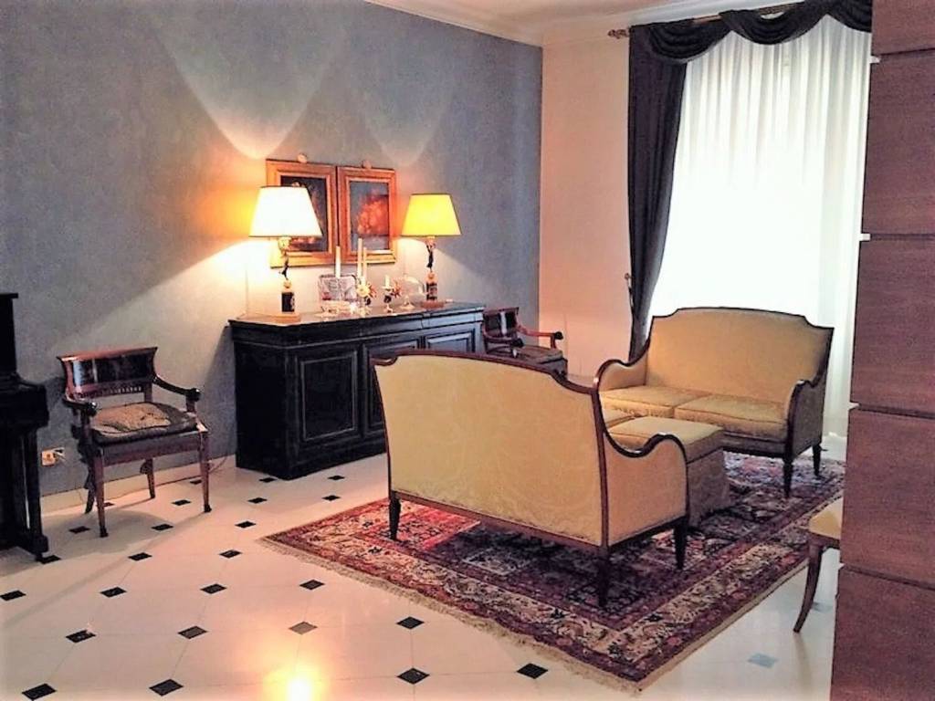 casa indipendente in vendita a Capraia e Limite in zona Limite sull' Arno