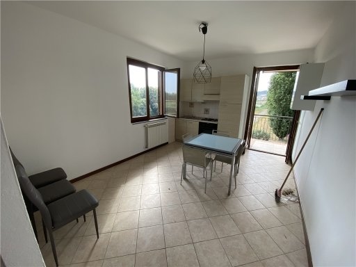 appartamento in vendita a Capraia e Limite in zona Limite sull' Arno