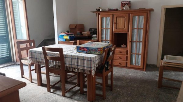 casa indipendente in vendita a Capraia e Limite