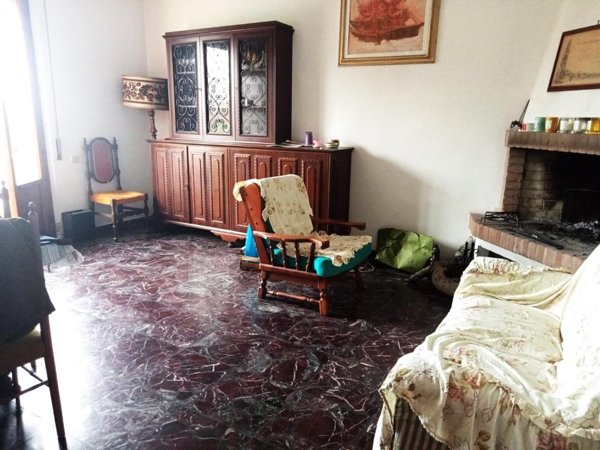 appartamento in vendita a Capraia e Limite