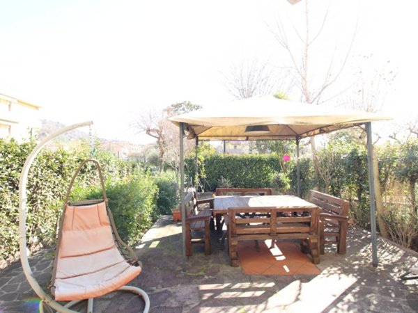 appartamento in vendita a Capraia e Limite in zona Limite sull' Arno