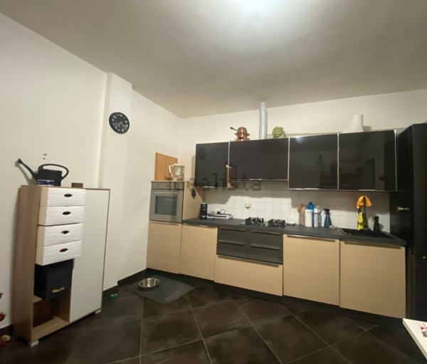 appartamento in vendita a Capraia e Limite