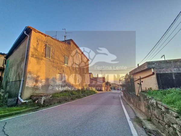 casa indipendente in vendita a Capraia e Limite in zona Castra