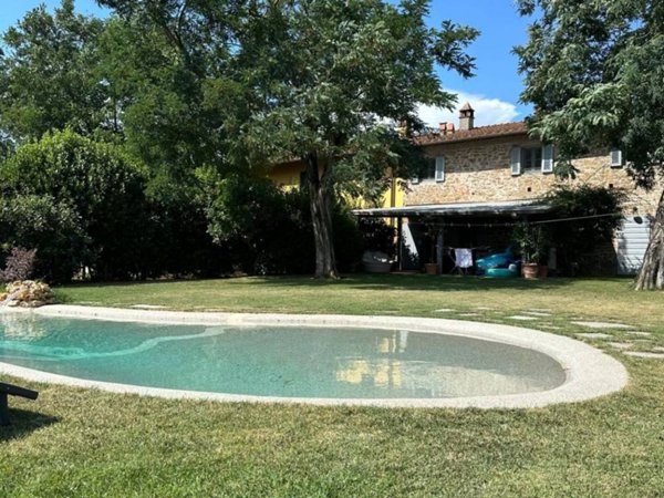 pentavano in vendita a Capraia e Limite