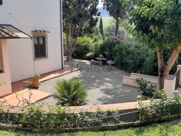 appartamento in vendita a Capraia e Limite