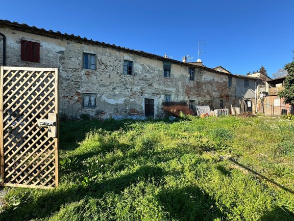 appartamento in vendita a Capraia e Limite