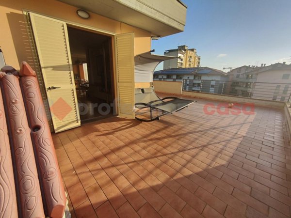 appartamento in vendita a Capraia e Limite