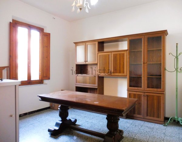 casa indipendente in vendita a Capraia e Limite