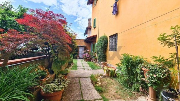 casa indipendente in vendita a Capraia e Limite