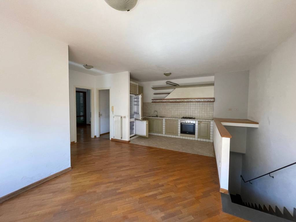 appartamento in vendita a Capraia e Limite in zona Limite sull' Arno