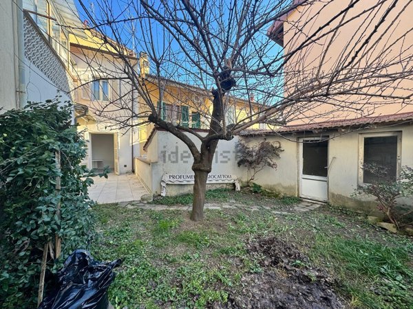 appartamento in vendita a Capraia e Limite in zona Limite sull' Arno