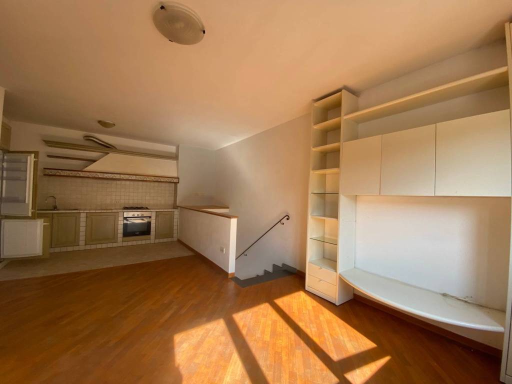 appartamento in vendita a Capraia e Limite