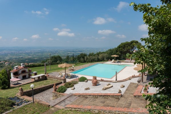 casa indipendente in vendita a Capraia e Limite in zona Castra
