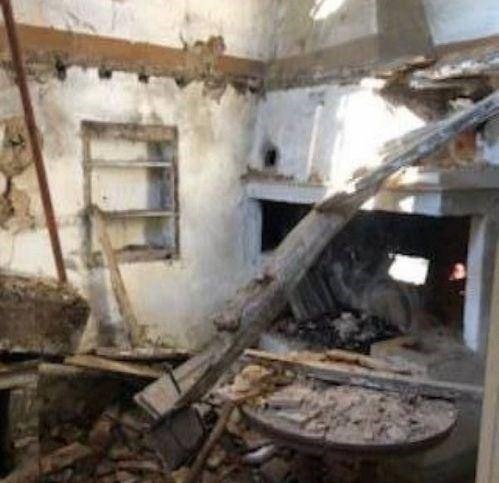 casale in vendita a Capraia e Limite