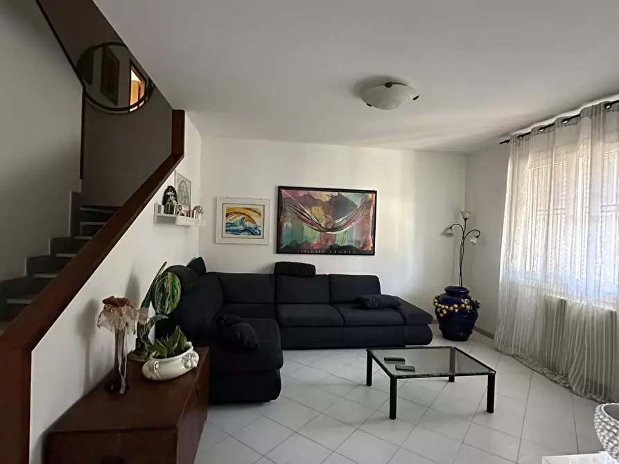 casa indipendente in vendita a Capraia e Limite