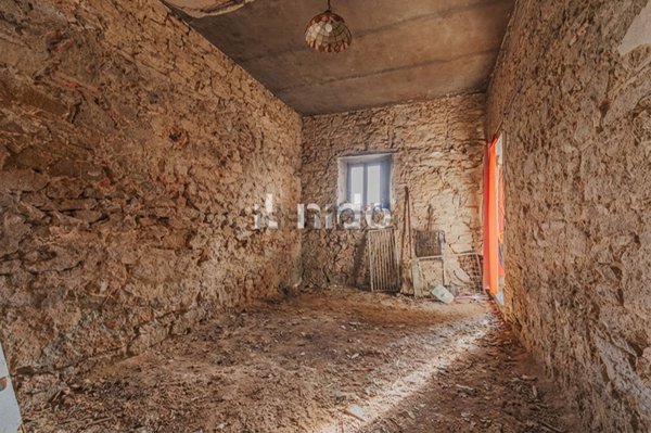 casa indipendente in vendita a Capraia e Limite