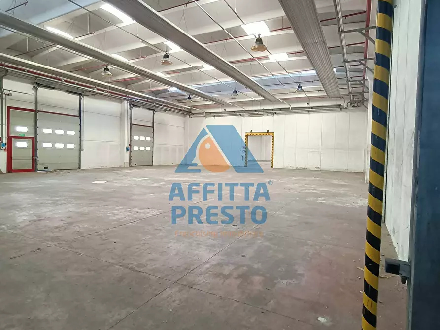 capannone in vendita a Capraia e Limite