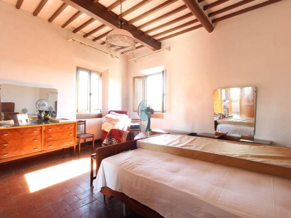 appartamento in vendita a Capraia e Limite