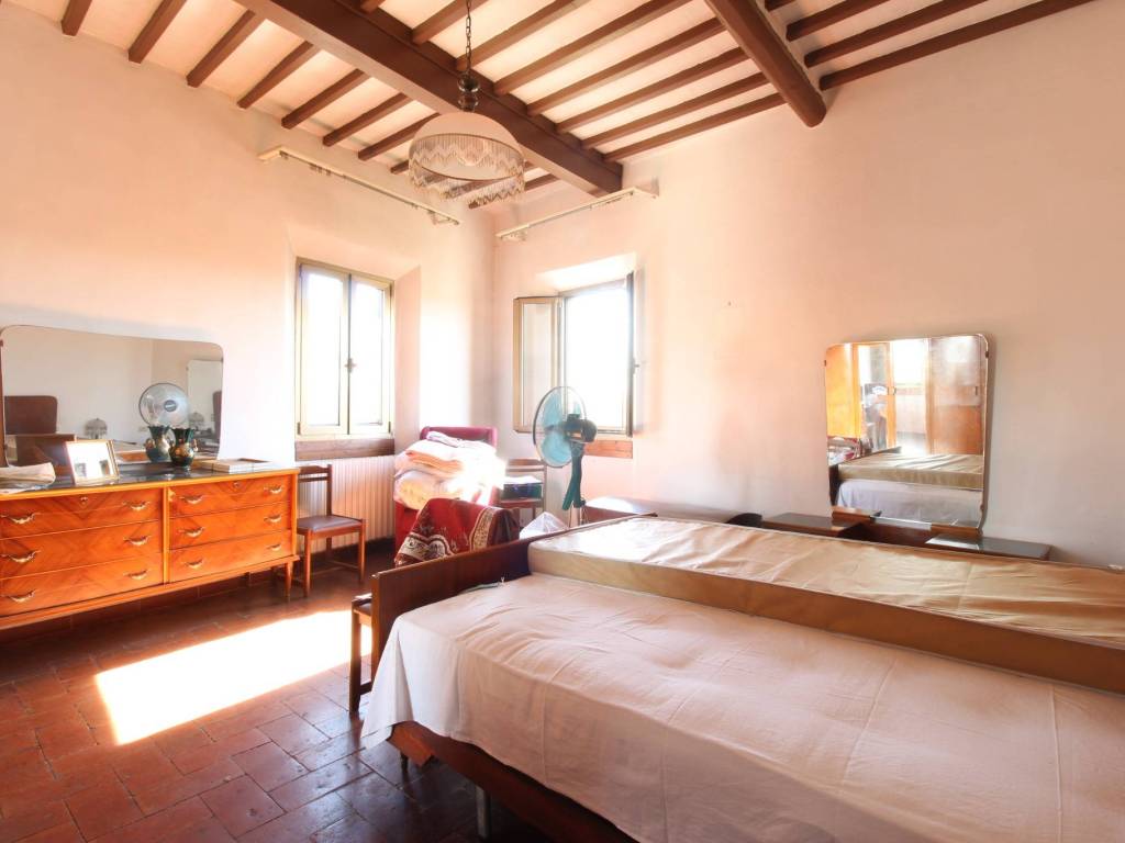 appartamento in vendita a Capraia e Limite