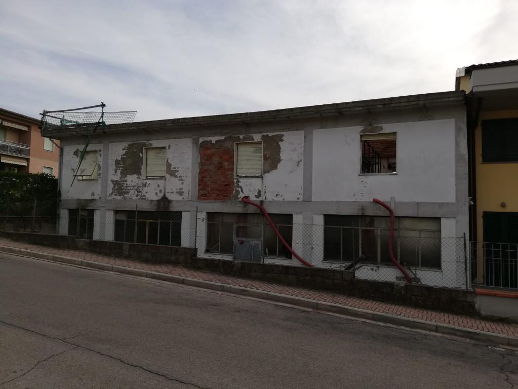 appartamento in vendita a Capraia e Limite in zona Limite sull' Arno