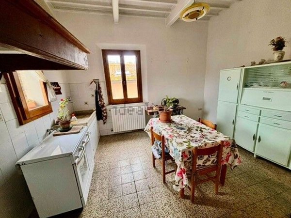 appartamento in vendita a Capraia e Limite