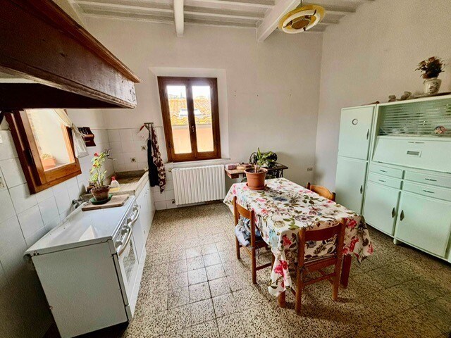 appartamento in vendita a Capraia e Limite