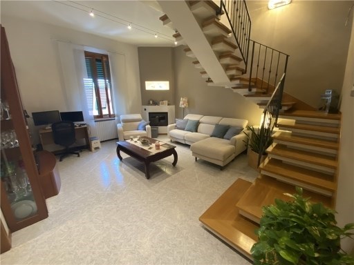 appartamento in vendita a Capraia e Limite