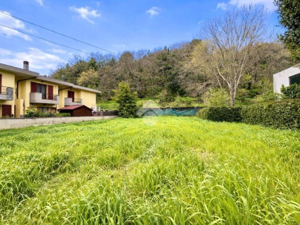 terreno edificabile in vendita a Capraia e Limite in zona Limite sull' Arno