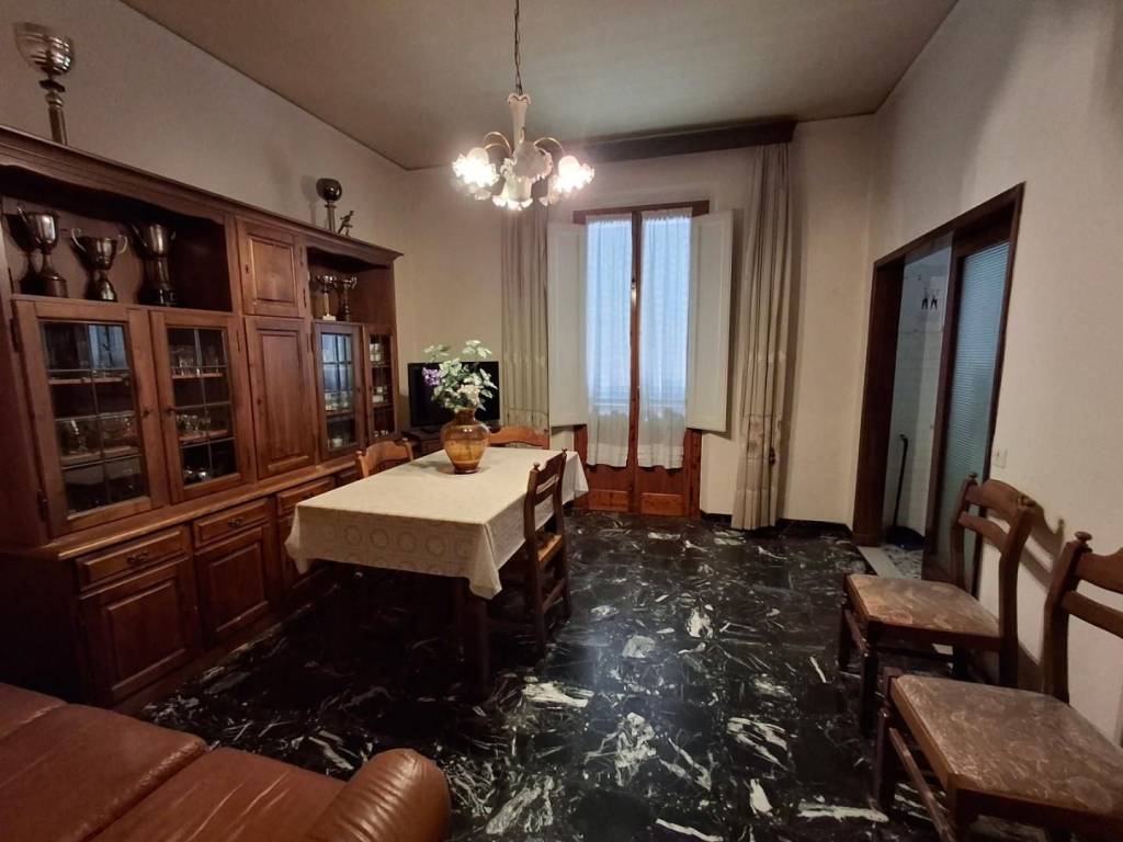 casa indipendente in vendita a Capraia e Limite in zona Limite sull' Arno