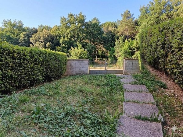 casa indipendente in vendita a Capraia e Limite in zona Limite sull' Arno