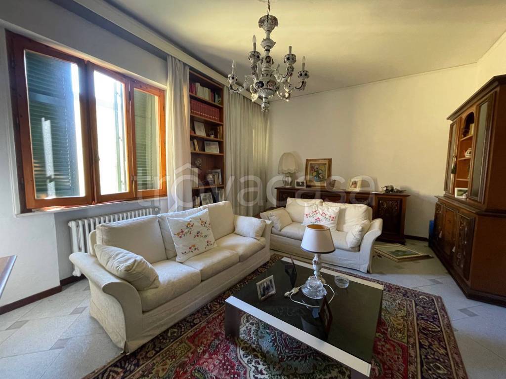 casa indipendente in vendita a Capraia e Limite in zona Limite sull' Arno